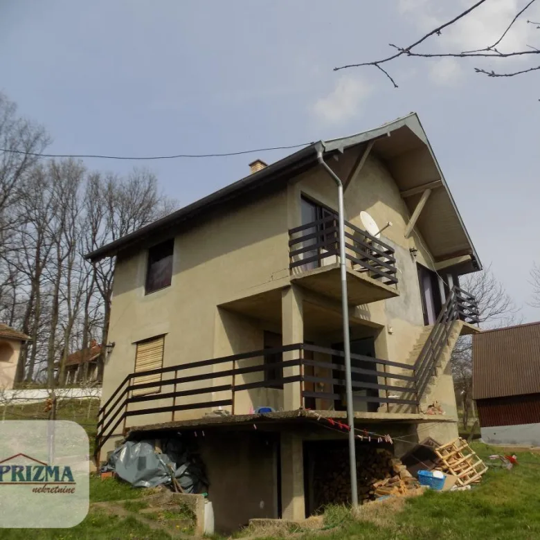 Kuća Prodaja Paraćin  104 m2