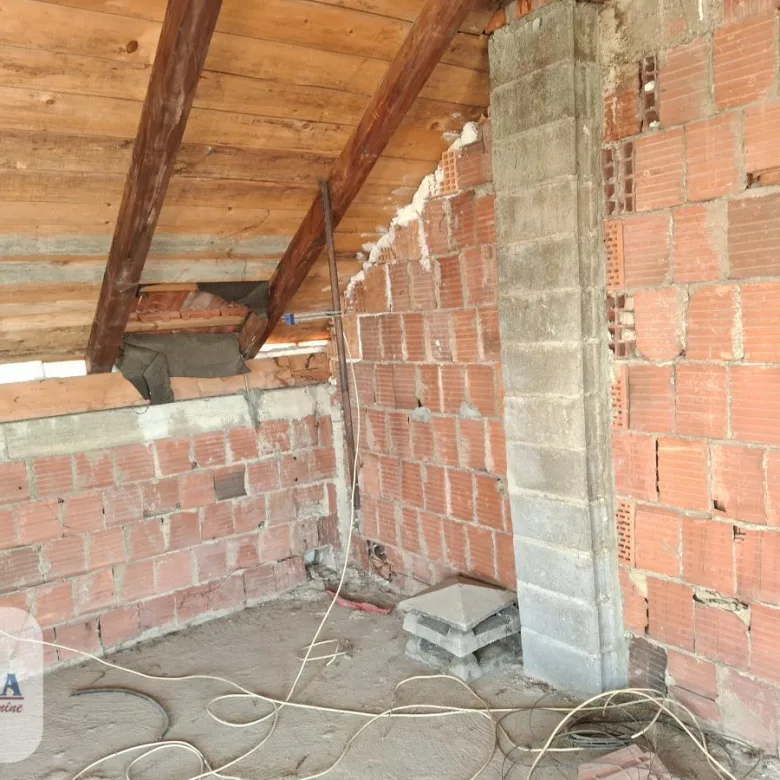 Kuća na prodaju, Gloždak, Paraćin, 350m², 140.000 €