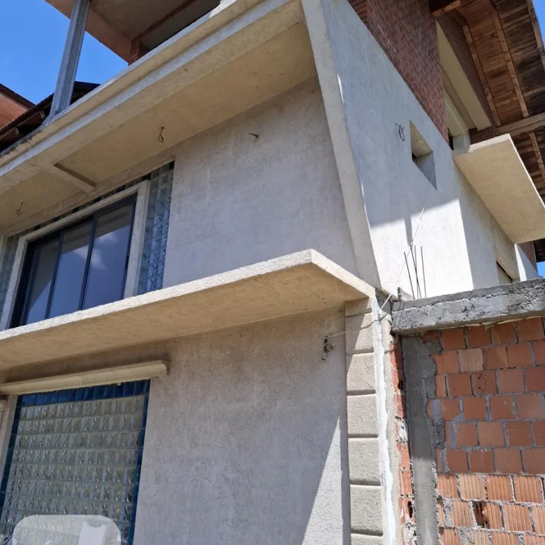 Kuća na prodaju, Gloždak, Paraćin, 350m², 140.000 €
