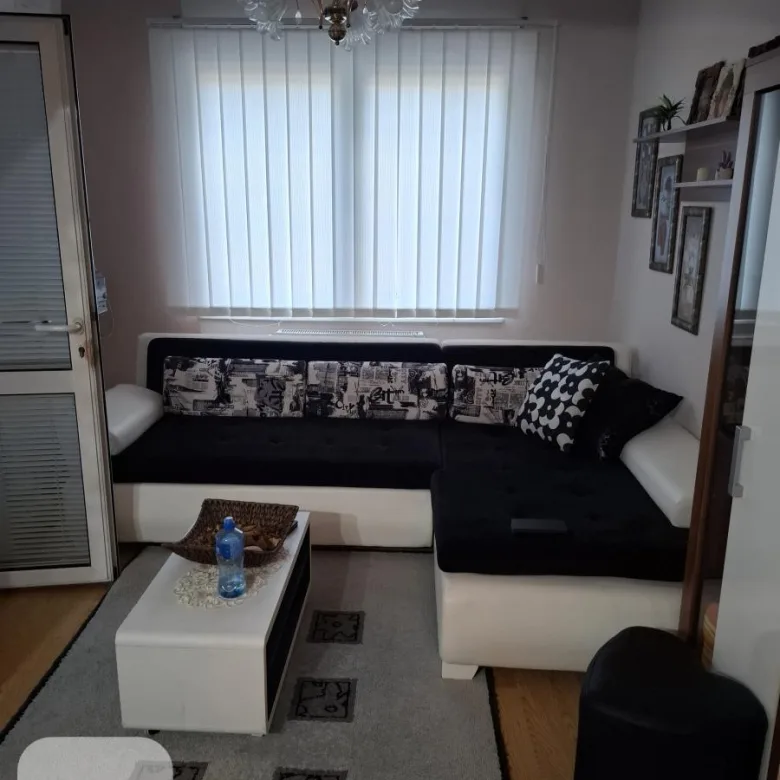 Kuća na prodaju, Novo Selo, Paraćin, 222m², 160.000 €