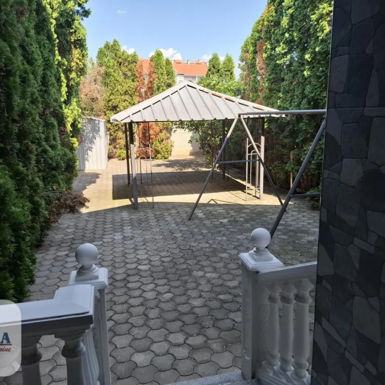 Kuća na prodaju, Novo Selo, Paraćin, 222m², 160.000 €