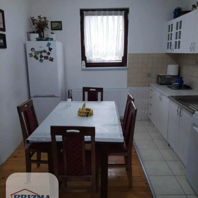 Kuća Prodaja Paraćin  420 m2