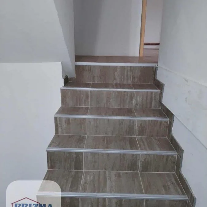 Kuća na prodaju, Gloždak, Paraćin, 420m², 135.000 €