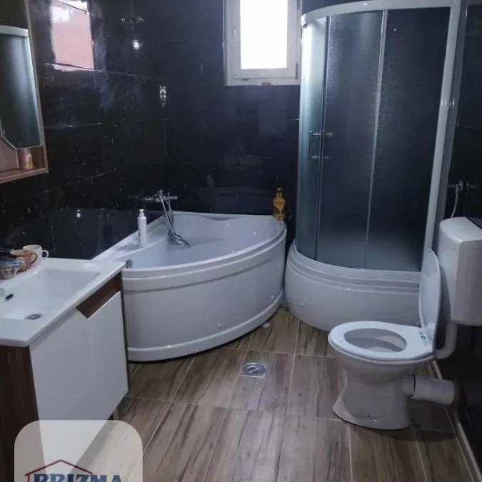 Kuća na prodaju, Gloždak, Paraćin, 420m², 135.000 €