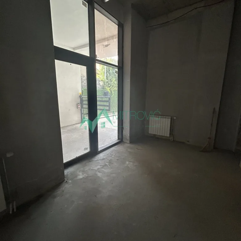 Lokal Izdavanje Novi Sad  56 m2