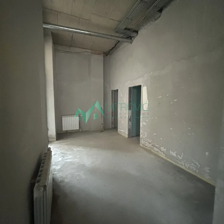Lokal Izdavanje Novi Sad  56 m2