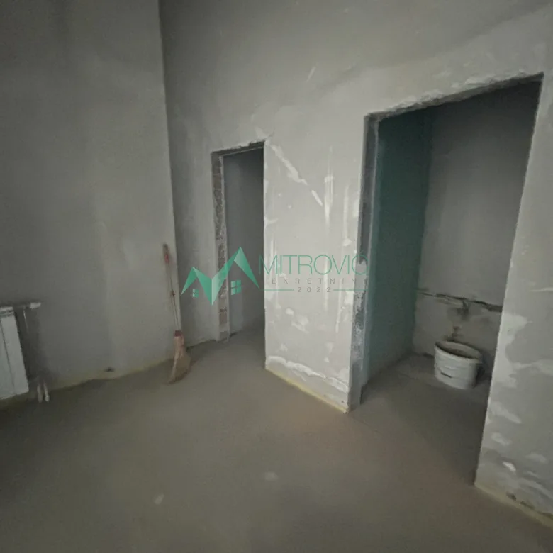 Lokal Izdavanje Novi Sad  56 m2