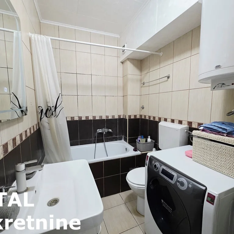 Jednoiposoban stan za izdavanje, Grbavica, Novi Sad, 44m², 500 €/mes