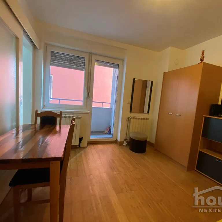 Stan Izdavanje Novi Sad  23 m2