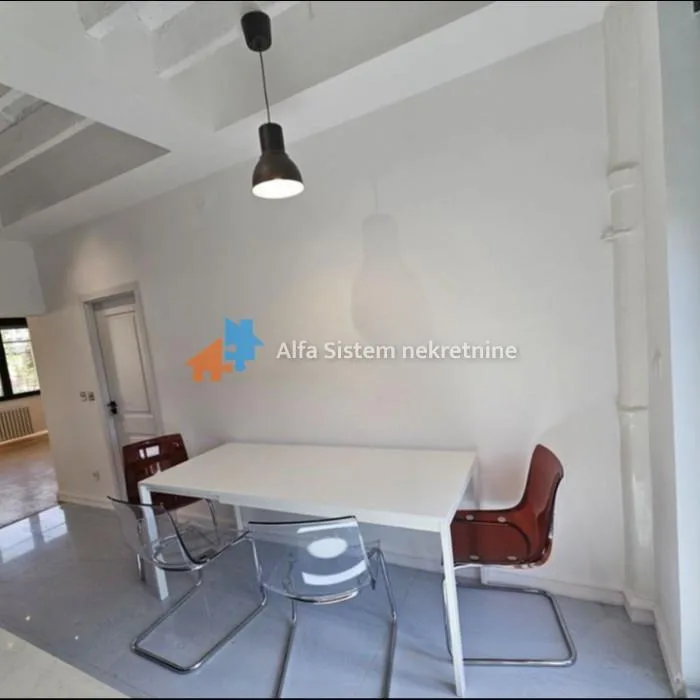 Stan Izdavanje Beograd Savski Trg 50 m2