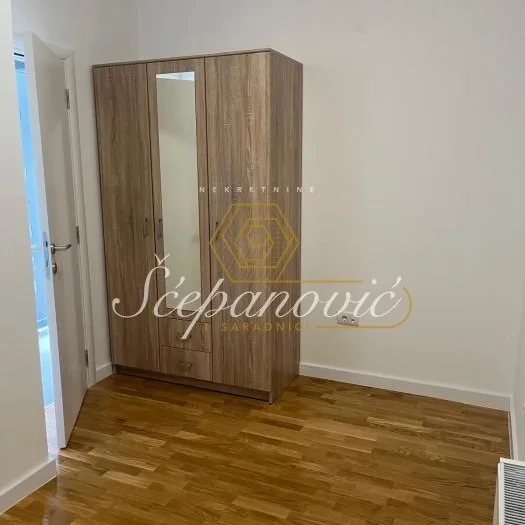 Stan Izdavanje Novi Sad  56 m2