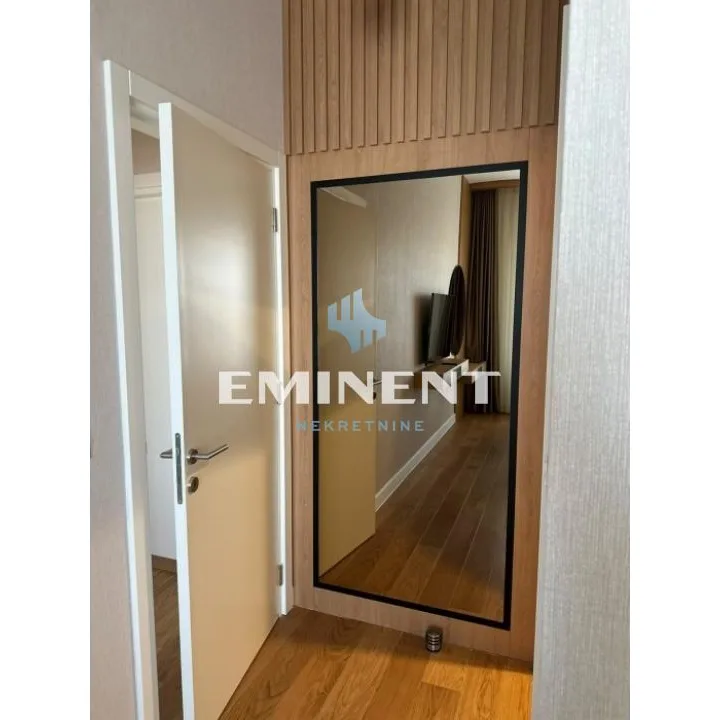 Trosoban stan za izdavanje, Beograd na Vodi, Beograd, 80m², 2.700 €/mes