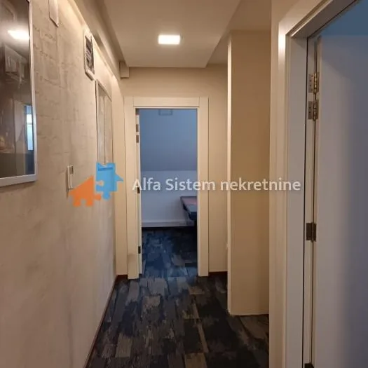 Lokal za izdavanje, Dedinje, Beograd, 155m², 1.800 €/mes