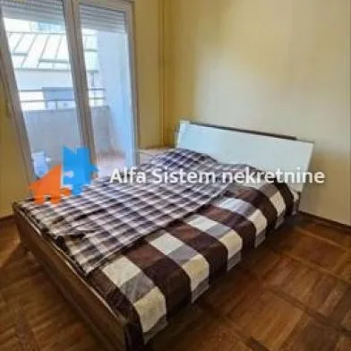 Stan Izdavanje Beograd Južni Bulevar 75 m2