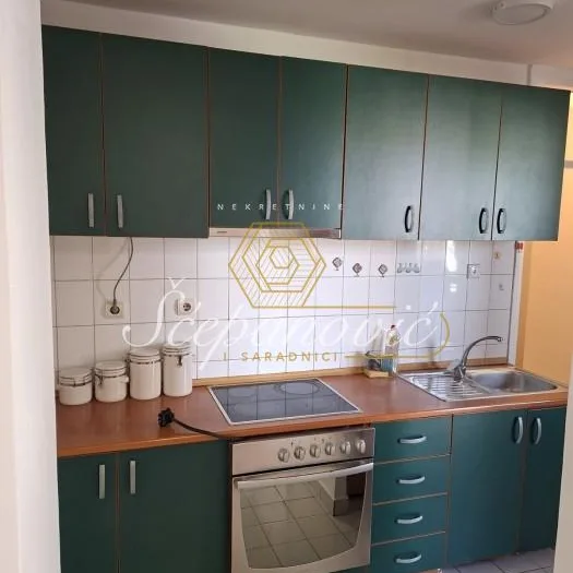 Stan Izdavanje Novi Sad  88 m2