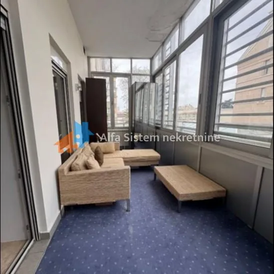 Trosoban stan za izdavanje, Vukov Spomenik, Beograd, 125m², 1.800 €/mes