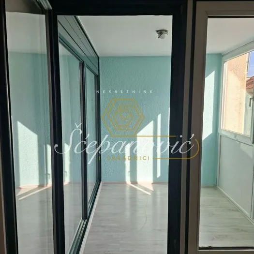 Trosoban stan za izdavanje, Bulevar Oslobođenja, Novi Sad, 88m², 650 €/mes