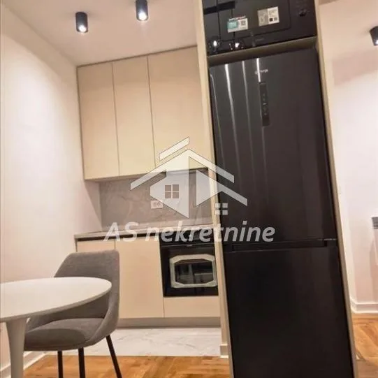 Stan Izdavanje Beograd Francuska 40 m2