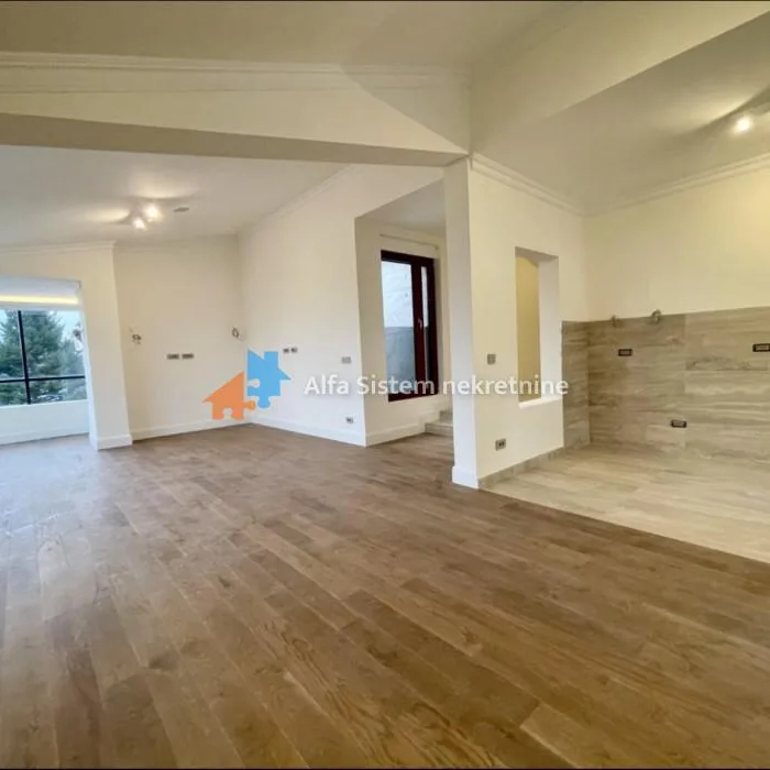 Stan Izdavanje Beograd Senjak 174 m2