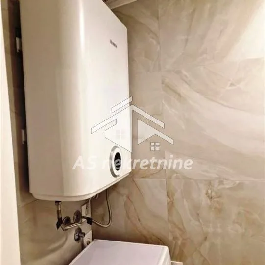 Trosoban stan za izdavanje, Francuska, Beograd, 40m², 850 €/mes