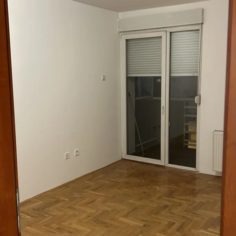 Stan Izdavanje Novi Sad Nova Detelinara 54 m2