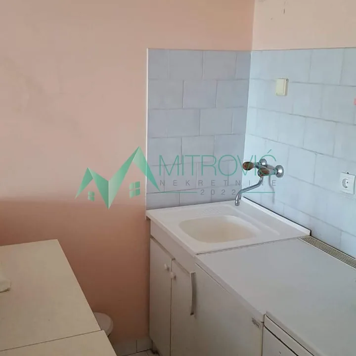 Stan Izdavanje Novi Sad  24 m2