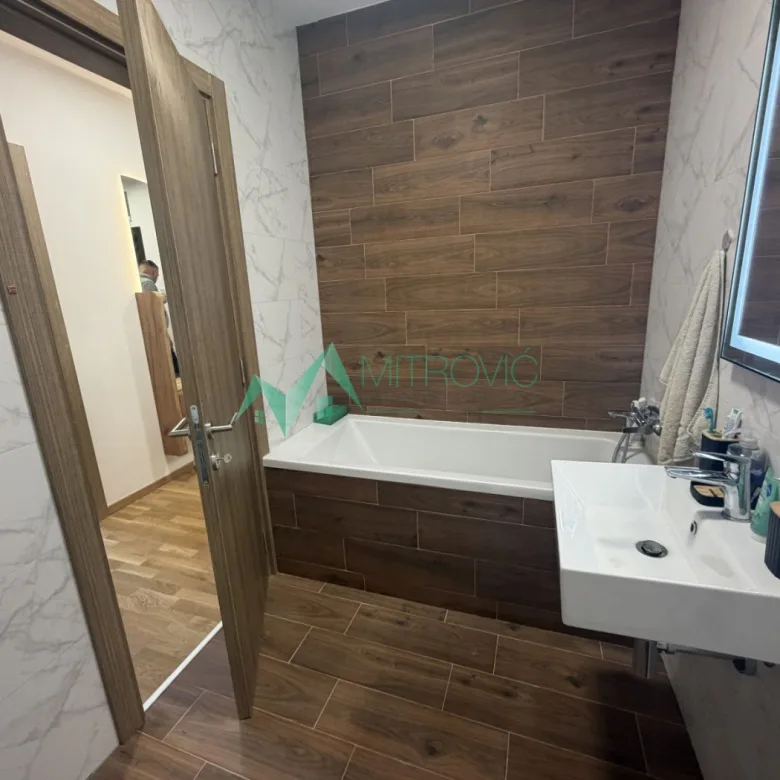 Trosoban stan za izdavanje, Salajka, Novi Sad, 68m², 2. sprat, 1.100 €/mes