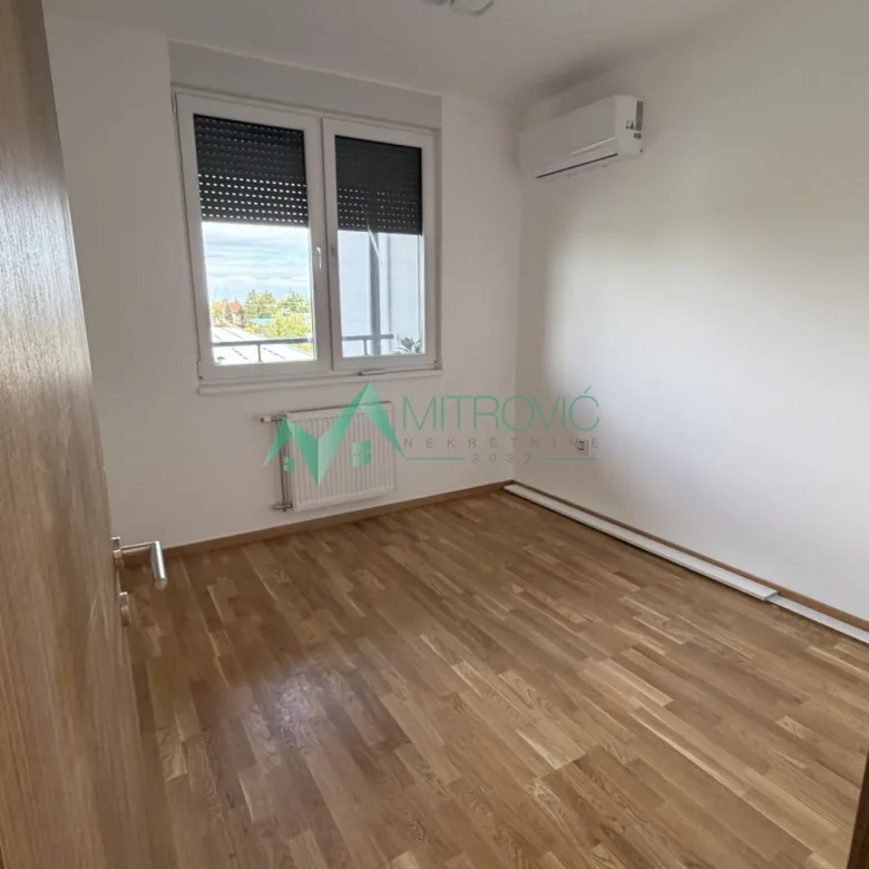 Trosoban stan za izdavanje, Salajka, Novi Sad, 68m², 2. sprat, 1.100 €/mes