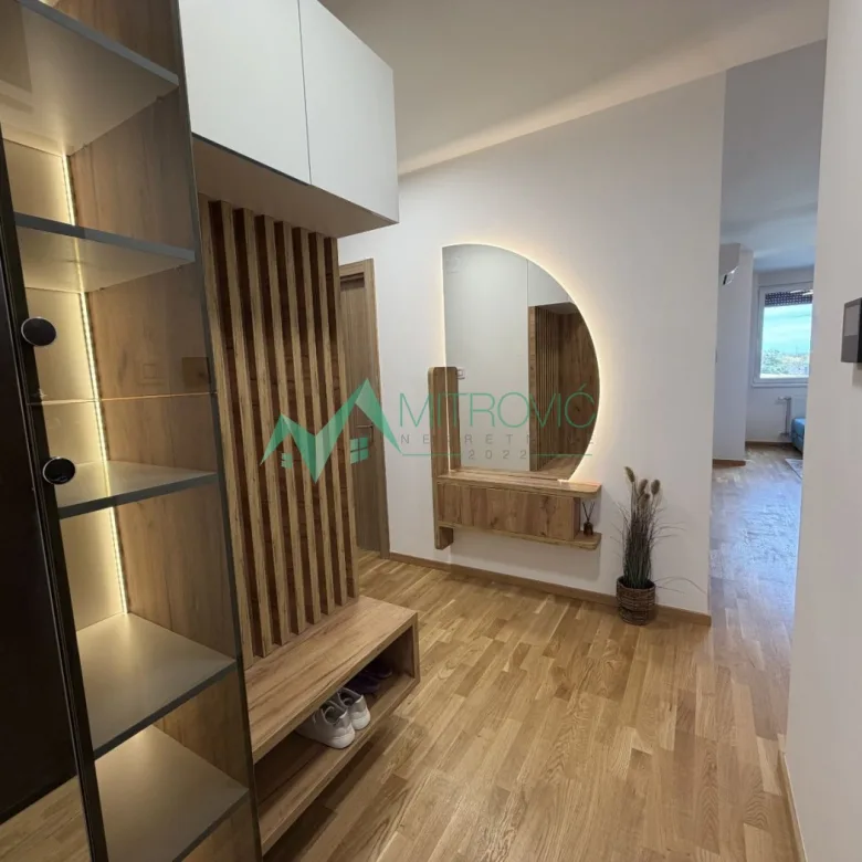 Stan Izdavanje Novi Sad  68 m2