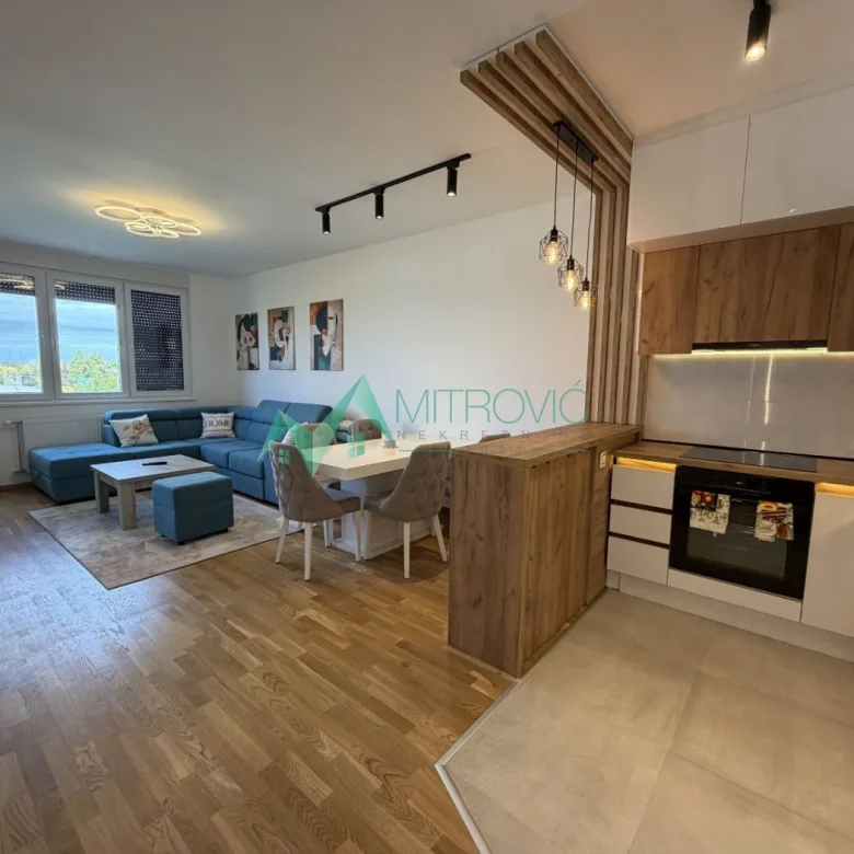 Stan Izdavanje Novi Sad  68 m2