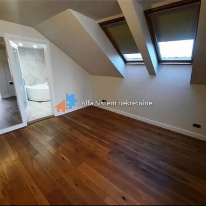 Kuća za izdavanje, Golf Naselje, Beograd, 300m², 4.000 €/mes