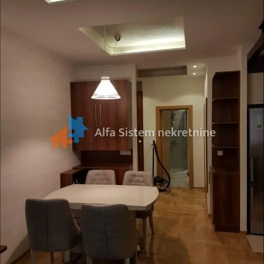Stan Izdavanje Beograd Đeram Pijaca 62 m2