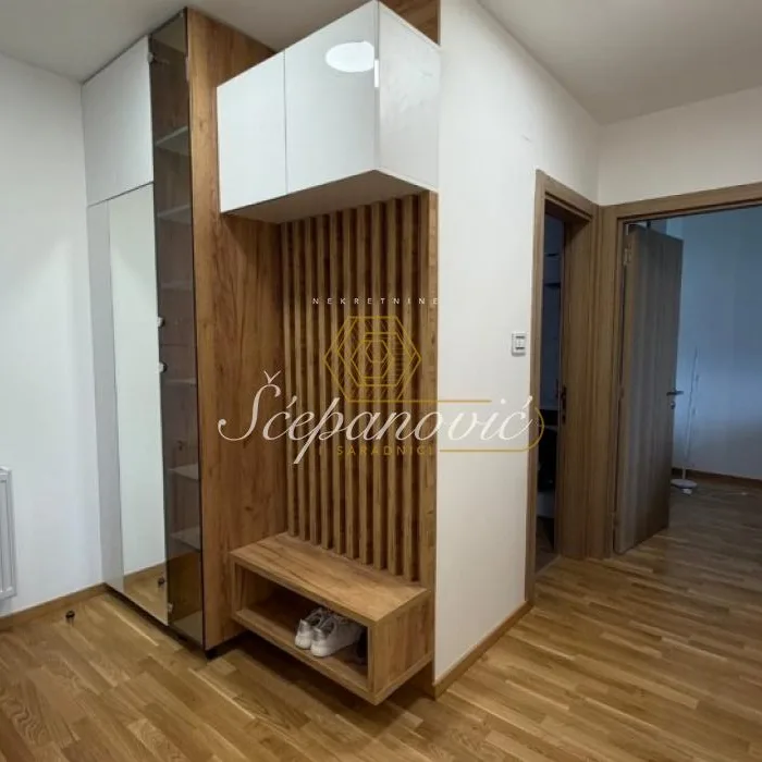 Stan Izdavanje Novi Sad  68 m2