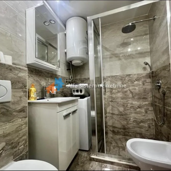 Trosoban stan za izdavanje, Lion, Beograd, 84m², 850 €/mes