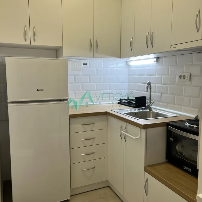 Stan Izdavanje Novi Sad  28 m2