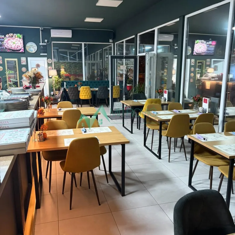 Lokal Izdavanje Novi Sad  90 m2