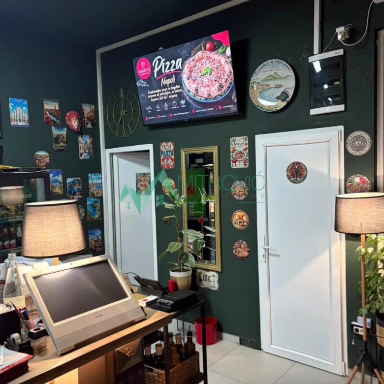 Lokal Izdavanje Novi Sad  90 m2
