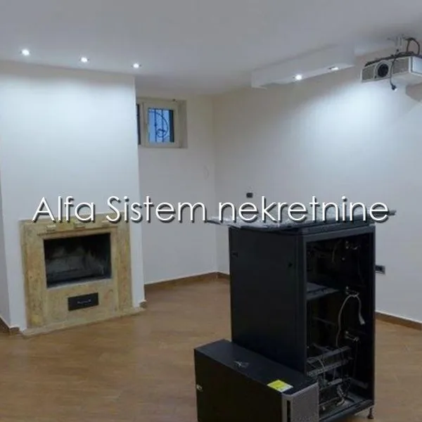 Kuća za izdavanje, Banovo Brdo, Beograd, 400m², 3.800 €/mes