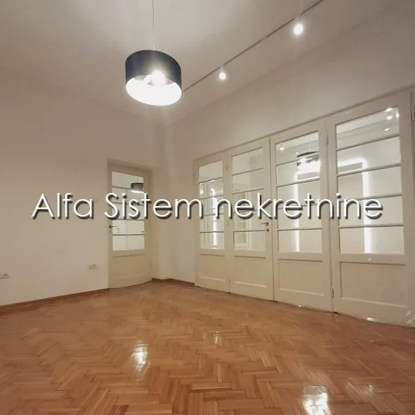 Lokal Izdavanje Beograd Kalenić Pijaca 87 m2