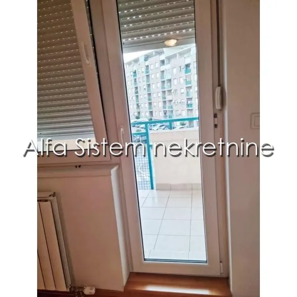 Trosoban stan za izdavanje, Voždovac, Beograd, 85m², 800 €/mes