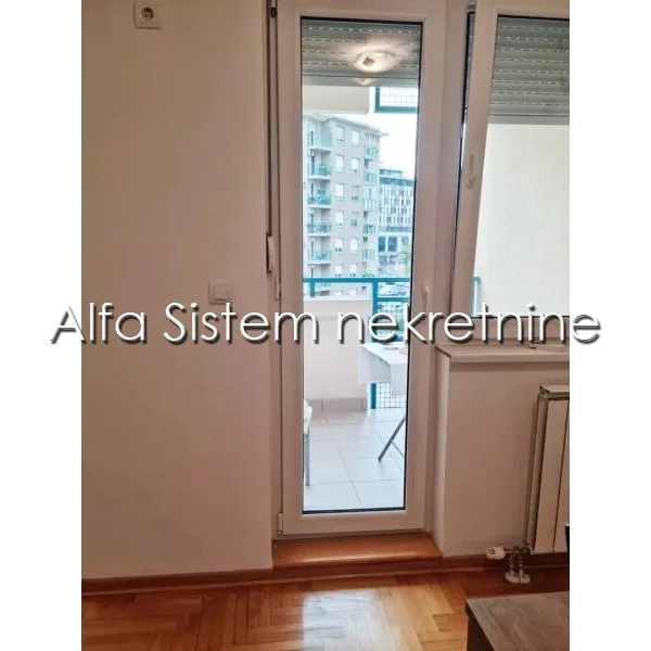 Trosoban stan za izdavanje, Voždovac, Beograd, 85m², 800 €/mes