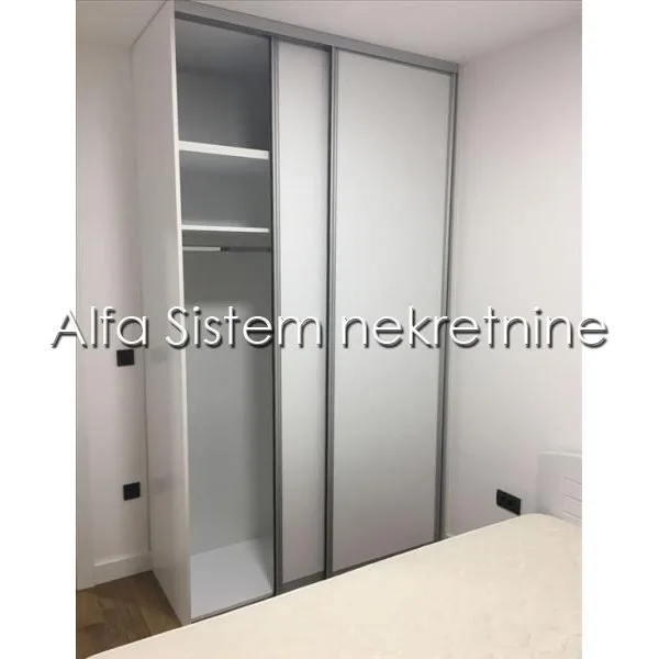 Stan Izdavanje Beograd Južni Bulevar 40 m2