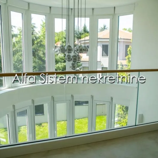 Kuća Izdavanje Beograd Banovo Brdo 260 m2