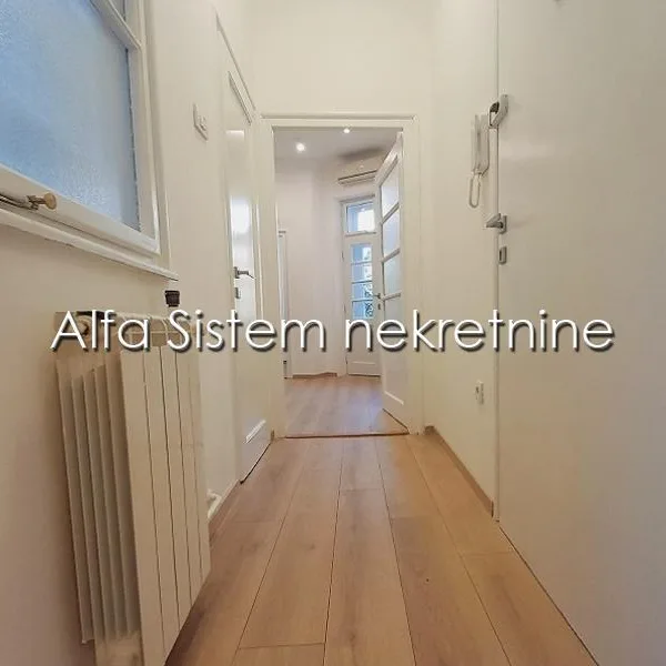 Lokal Izdavanje Beograd Kalenić Pijaca 87 m2