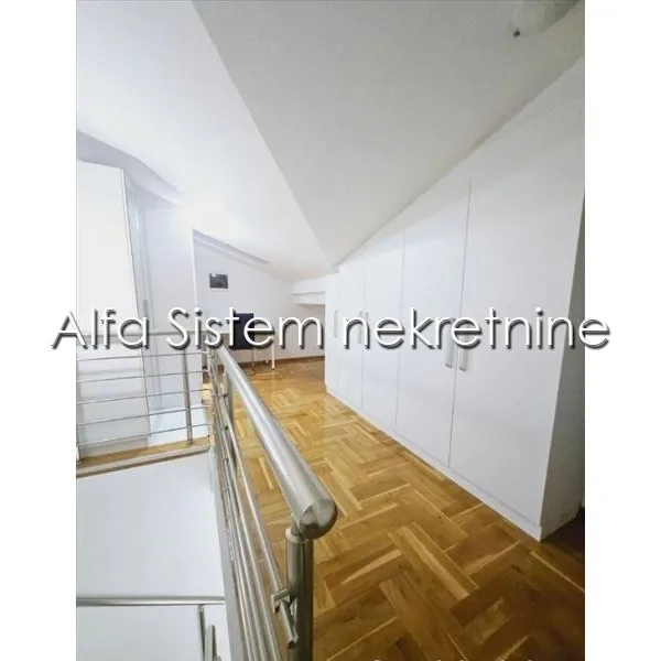 Četvorosoban stan za izdavanje, Voždovac, Beograd, 100m², 1.400 €/mes