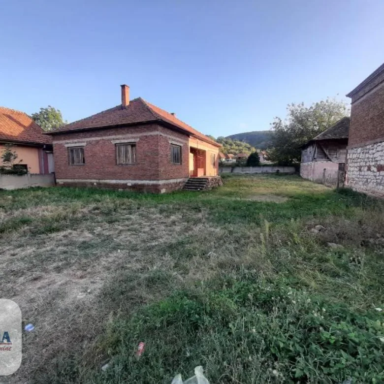 Kuća Prodaja Paraćin  96 m2