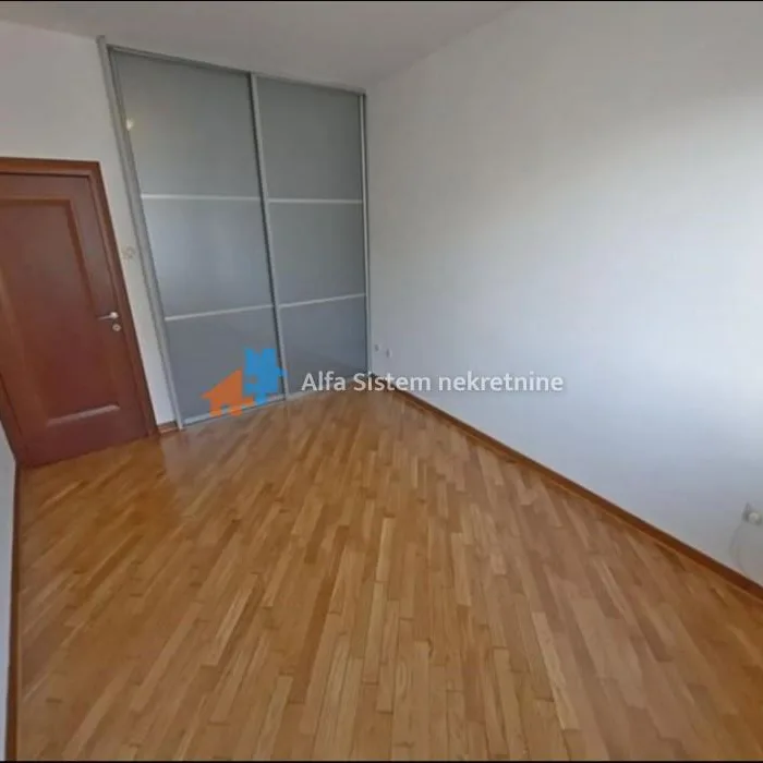 Petosoban stan za izdavanje, Karađorđev Park, Beograd, 172m², 2.000 €/mes