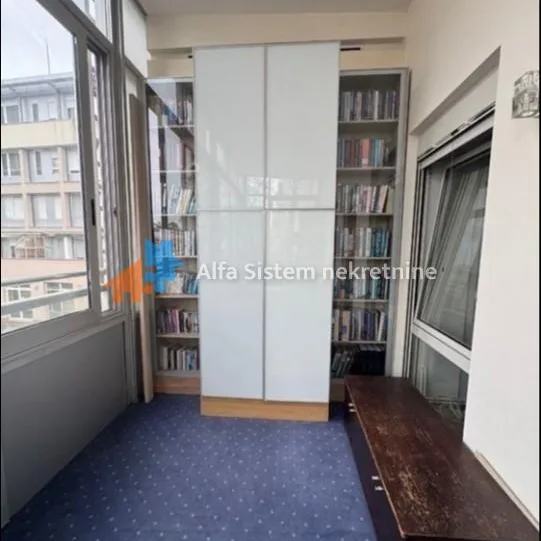 Trosoban stan za izdavanje, Vukov Spomenik, Beograd, 125m², 1.800 €/mes