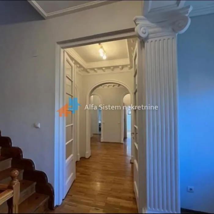 Kuća Izdavanje Beograd Autokomanda 550 m2