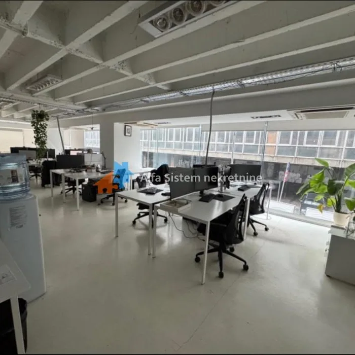 Lokal Izdavanje Beograd Skupština 281 m2